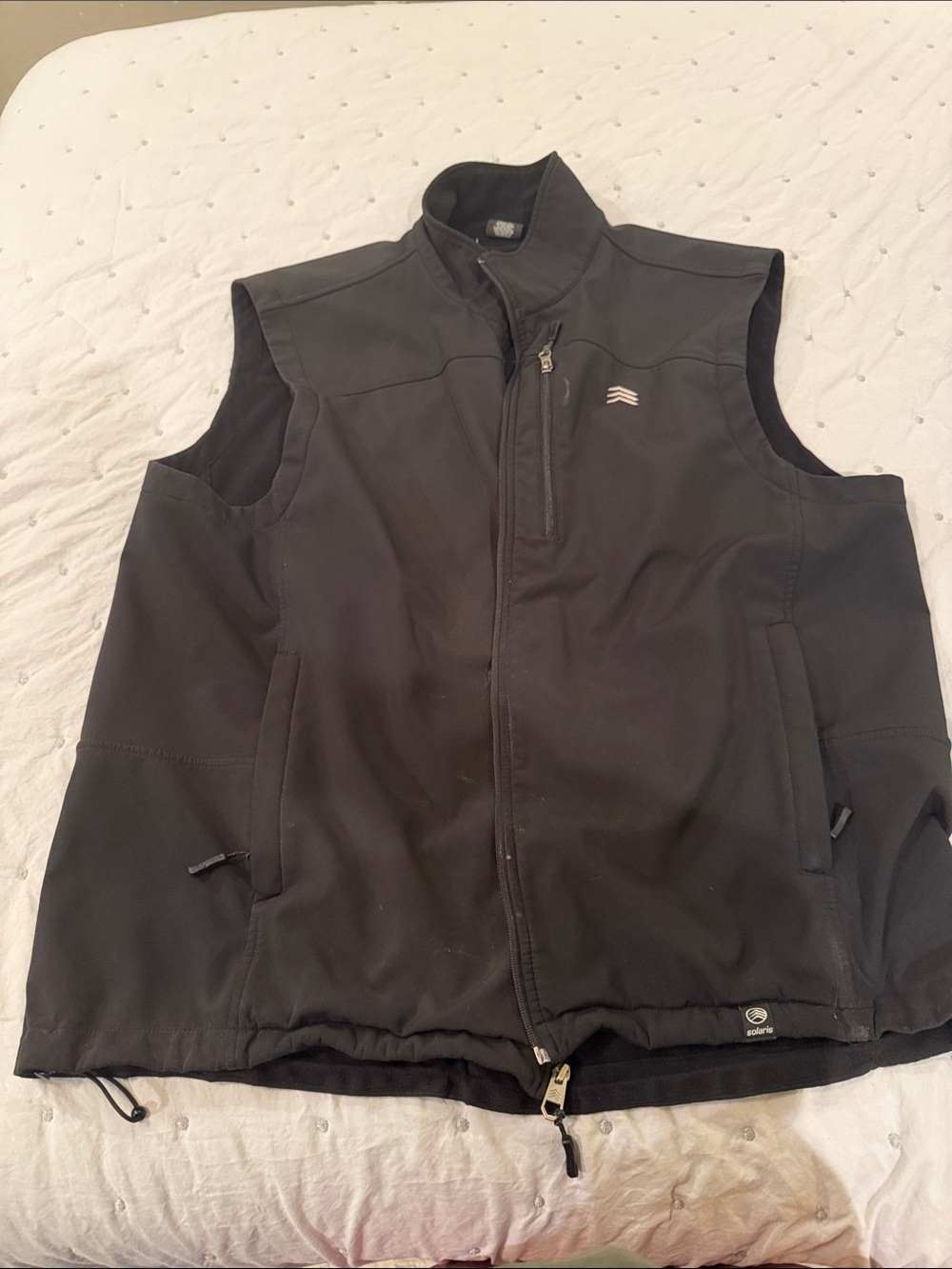 Black Men's Softshell Vest with Zip Pockets - Solaris